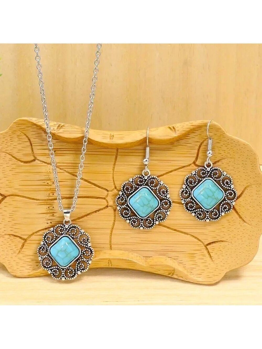 Bohemian Style Jewelry Set, Vintage Inspired, Earrings and Necklace NIP - Picture 2 of 6